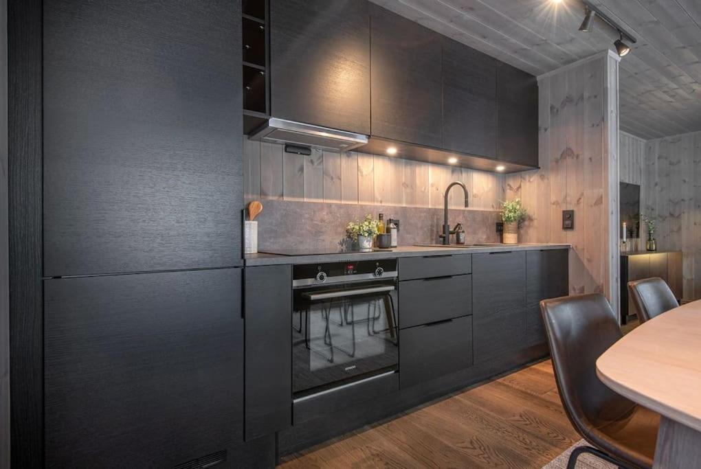 Nordic Charm Retreat With Sauna, Central To Strandafjellet Ski Resort & Geiranger Stranda  Eksteriør billede
